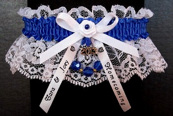 Homecoming Garters with Year Charm and Personalized Homecoming Ribbon Tails. Personalized Homecoming Garters in Your School Colors. garder, garders