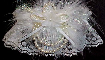 Keepsake Ivory Wedding Garter with Marabou Feathers. garter, garders, garder
