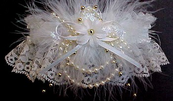 Ivory Wedding Bridal Garters with Gold Floating Pearls and Marabou Feathers. MyBridalGarter, My Bridal Garter, garter, garders, garder 