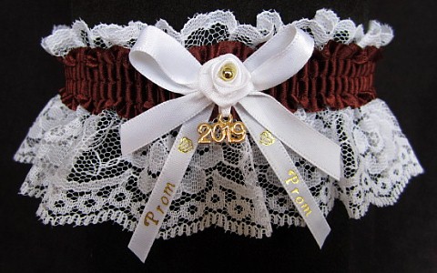 Pretty Prom Garter in Cappuccino with Imprint and Year Charm